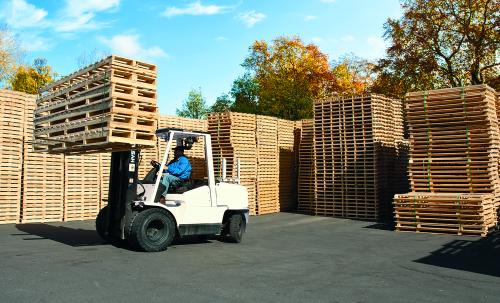 IN_Stacks of Pallets with HI Lo